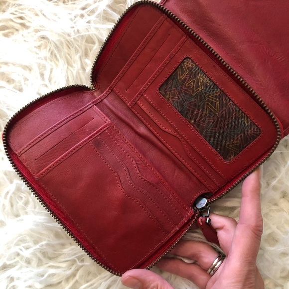 Vélez: Red leather clutch wallet. NWOT - Picture 5 of 5